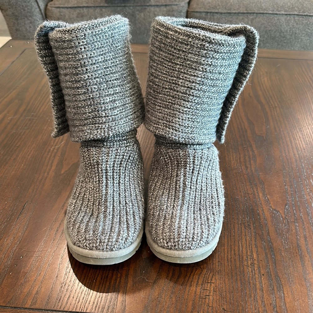 Cozy Gray Knit Boots